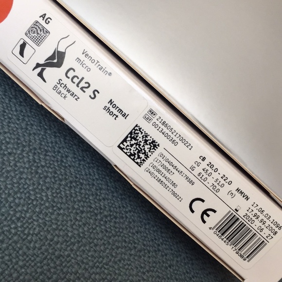 Bauerfeind VenoTrain Micro Compression Stockings (Black) - Picture 7 of 14